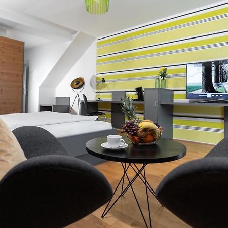 Campuszwei - Hotel & Boardinghouse لودفيغسبرغ المظهر الخارجي الصورة